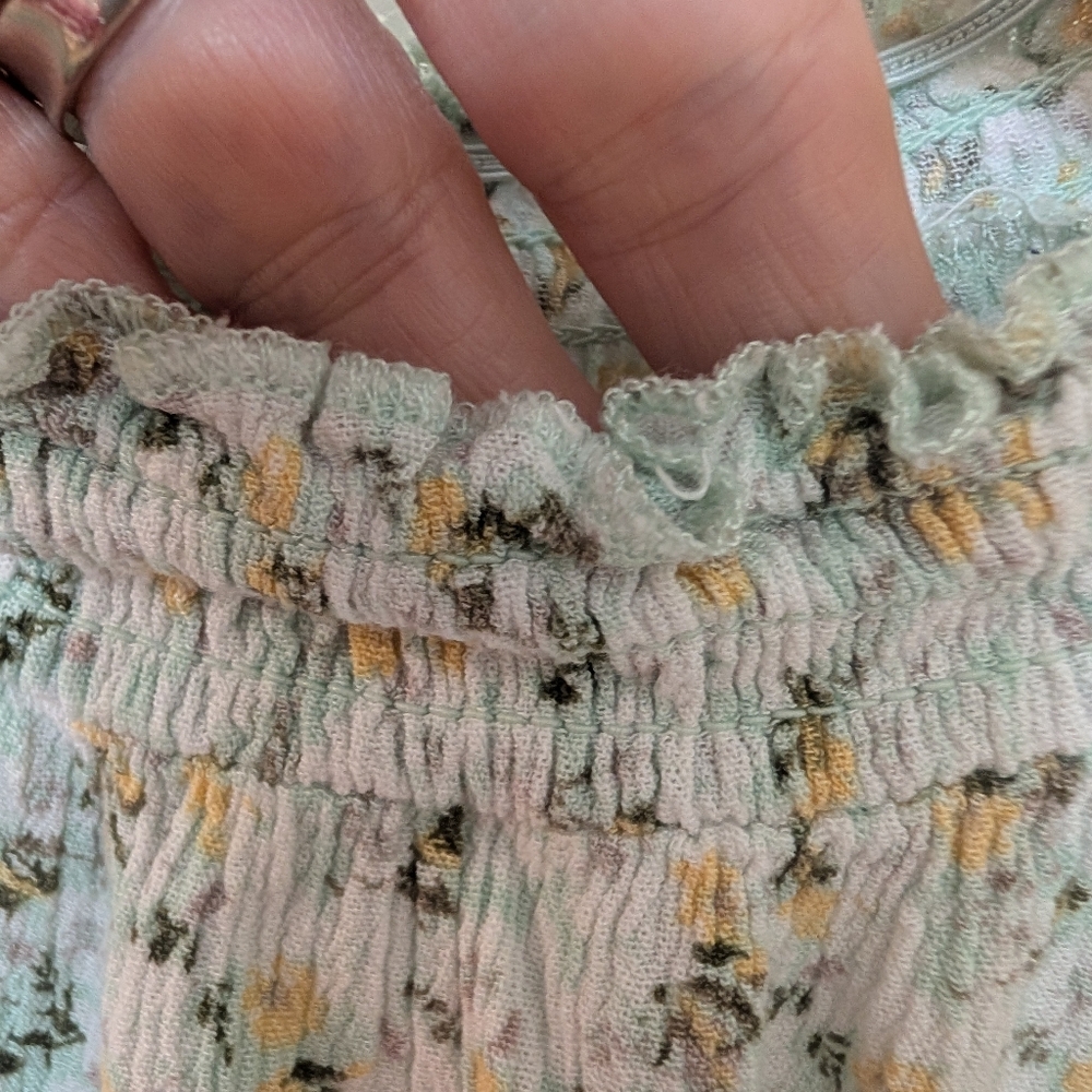 Belle Du Jour Ditsy Floral Blouse with Crochet Trim - Picture 3 of 12